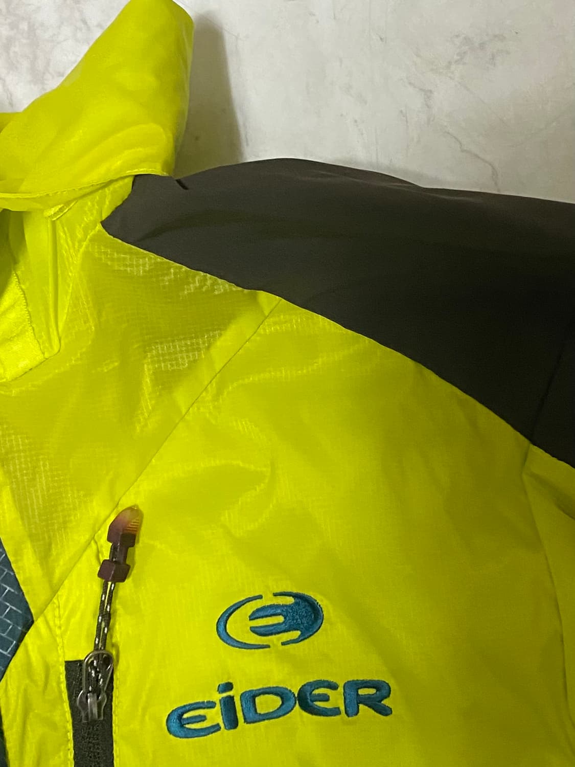 아이더 얇은 바람막이 자켓 95 사이즈 상품이미지4