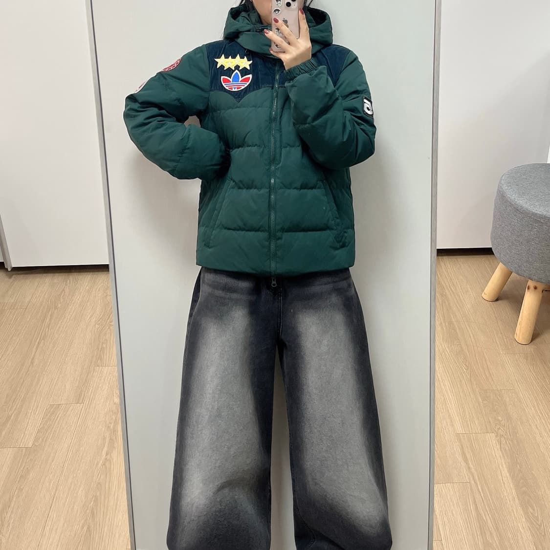 아디다스 파이어버드 패치 덕다운 딥그린 패딩 상품이미지1