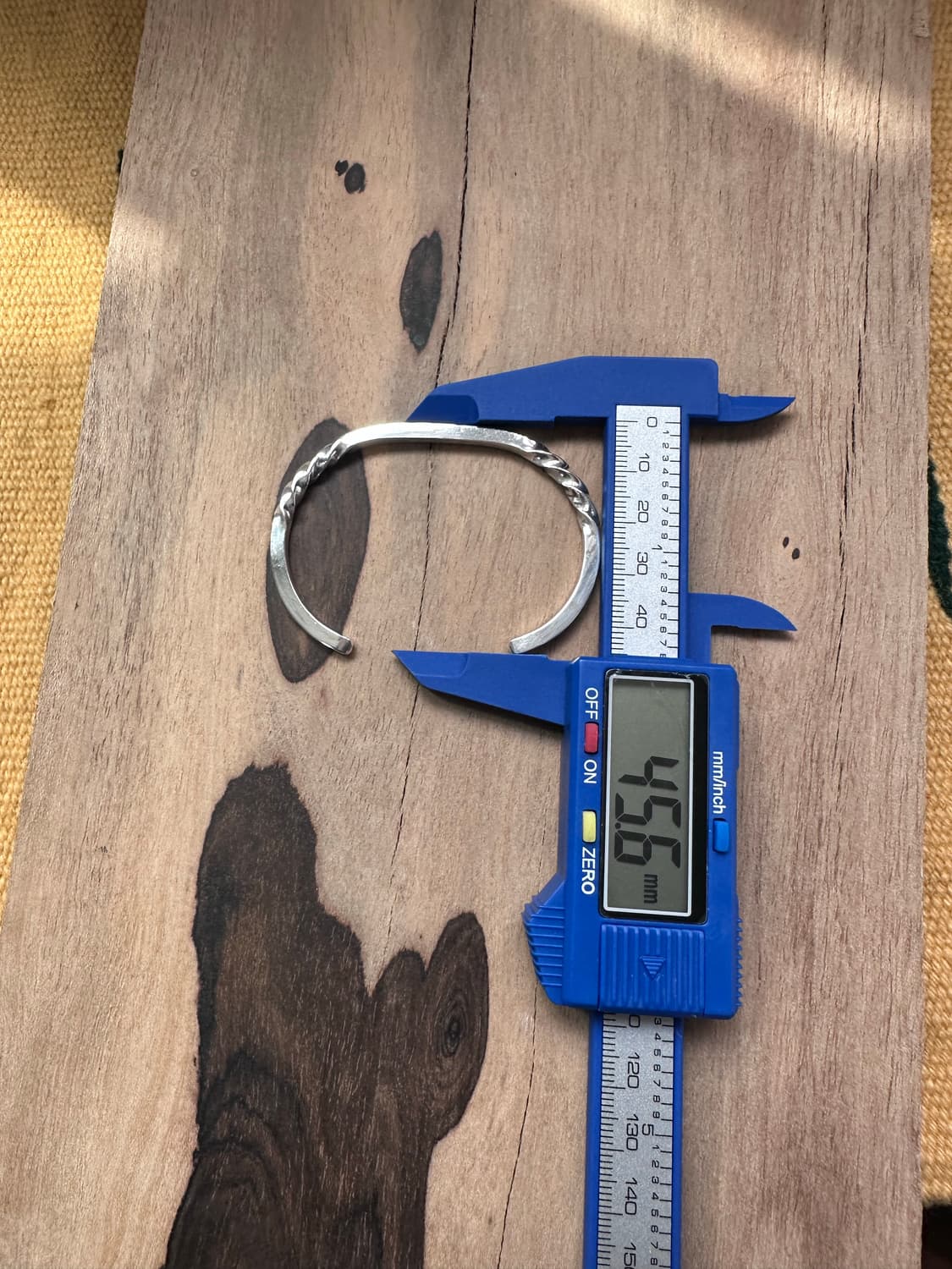 [네이티브 아메리칸]Bruce morgan 트위스트 스탬프 커프 상품이미지6