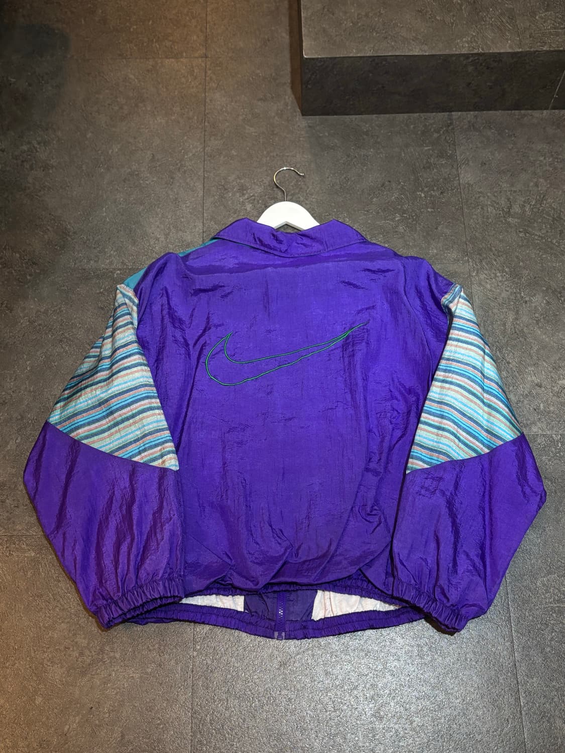 나이키 올드스쿨 바람막이 잠바  상품이미지3