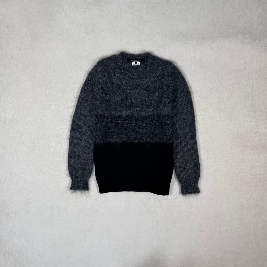Gray/Black Long Sleeve Sweater 상품이미지1