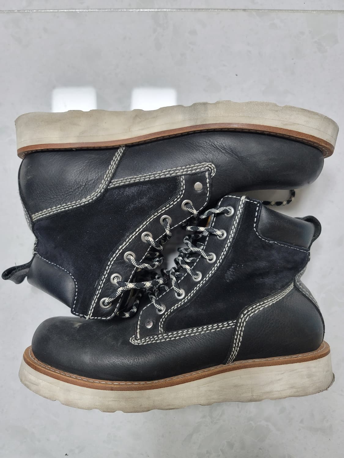 칼하트 블랙 워커 남성 265~270 상태굿

 상품이미지2