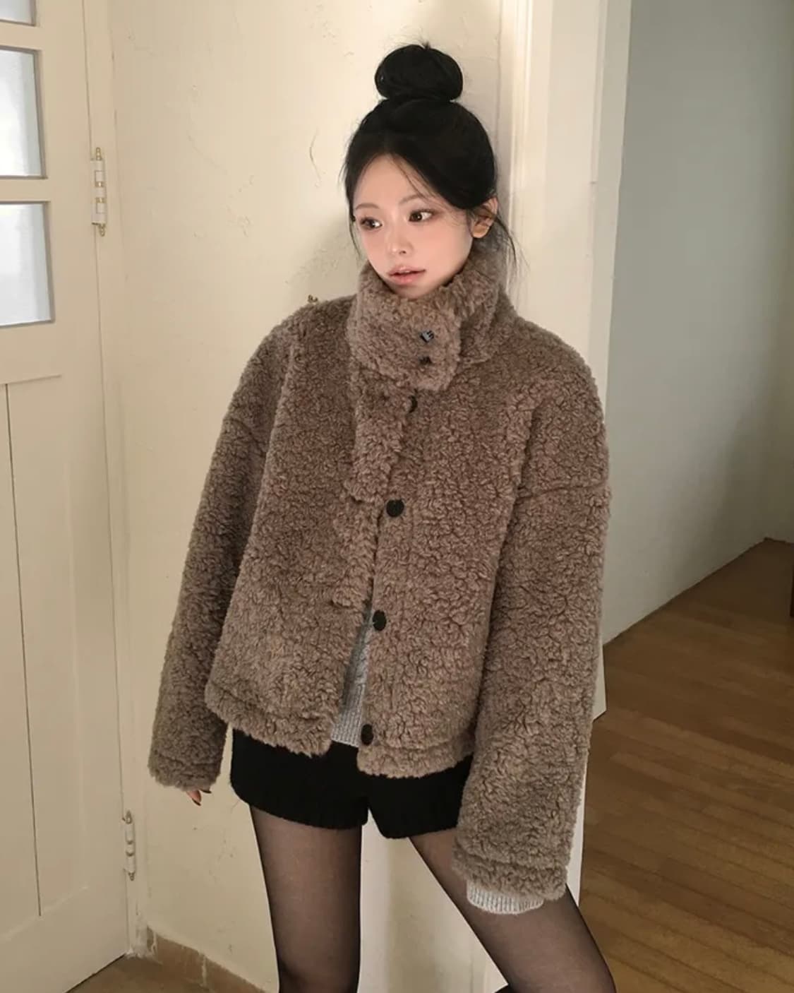 (새상품) 양털 뽀글이 하이넥 무스탕 퍼자켓 숏코트 에이블리 앤드모어 상품이미지2