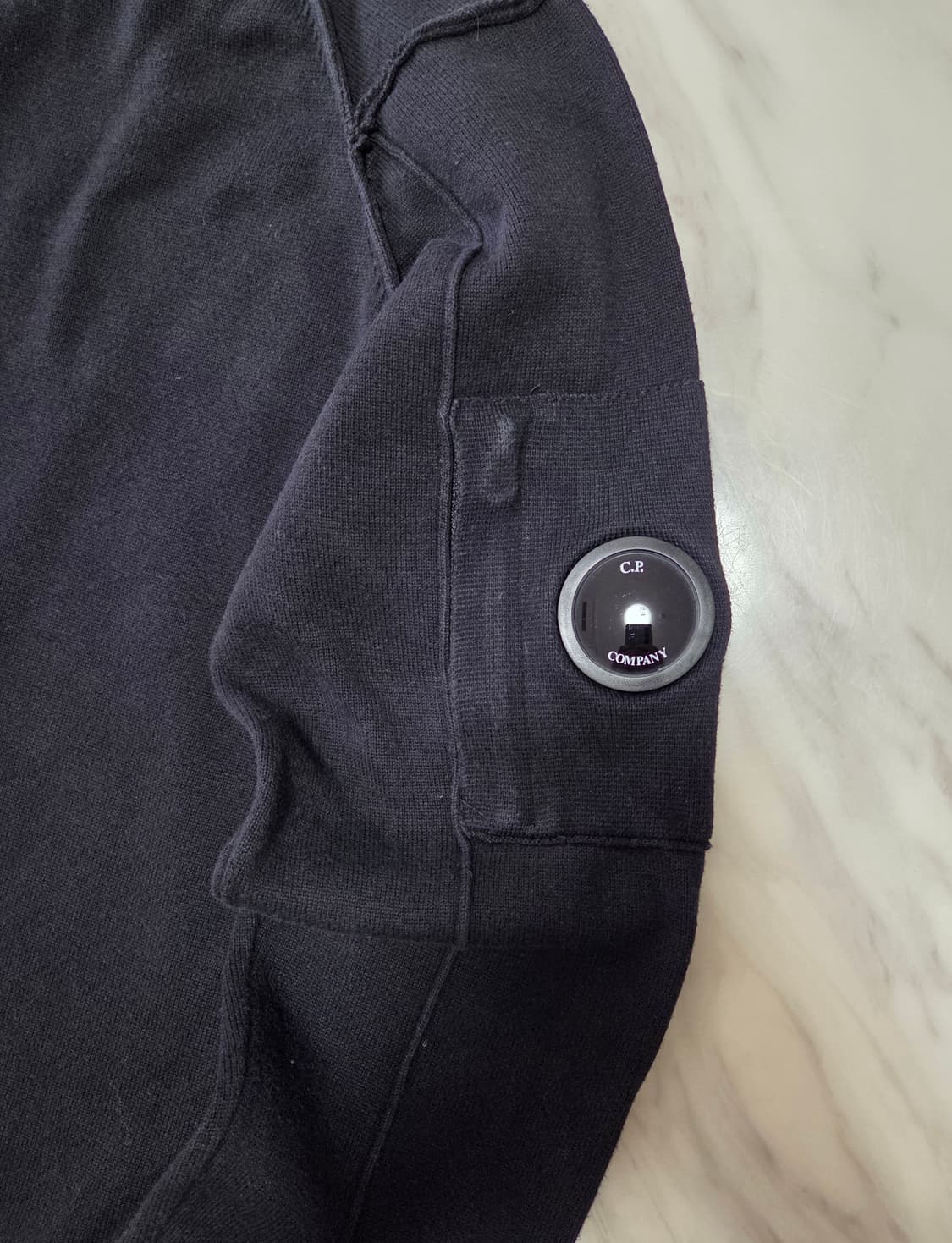 씨피컴퍼니 렌즈 와펜 니트 상품이미지5