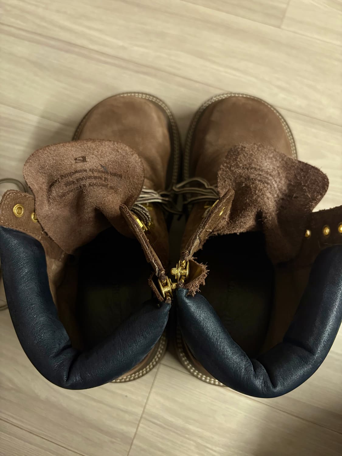 쏘유레슈어 벨루가 브라운 270 상품이미지3