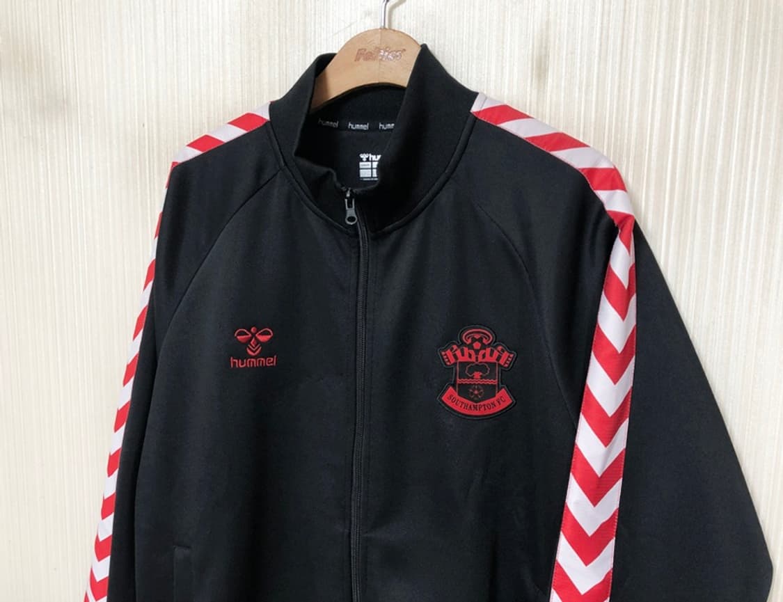험멜 23-24 사우샘프턴FC 블랙 앤섬자켓 L(유럽) 상품이미지6