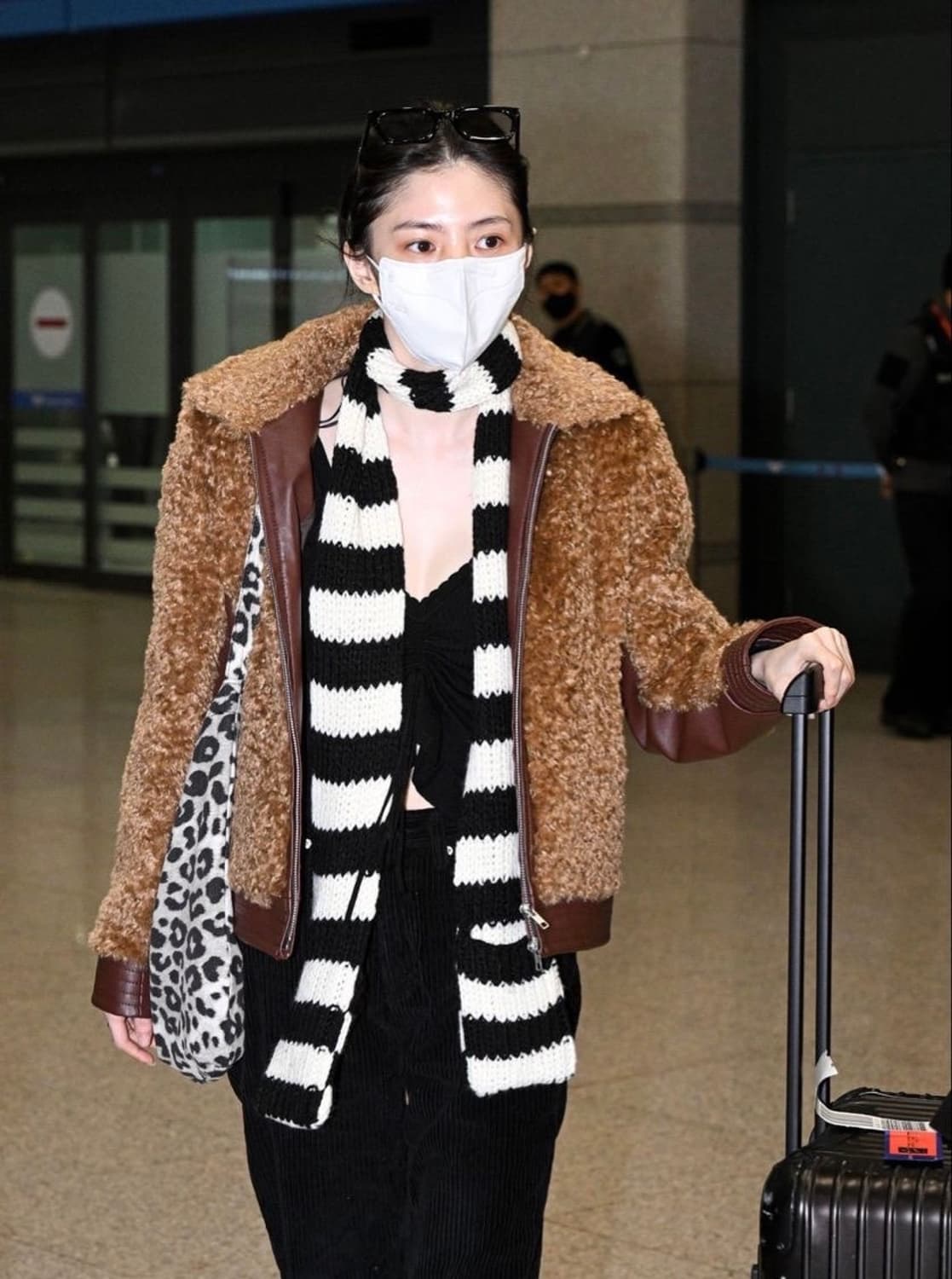 더오픈프로덕트 퍼자켓 상품이미지4