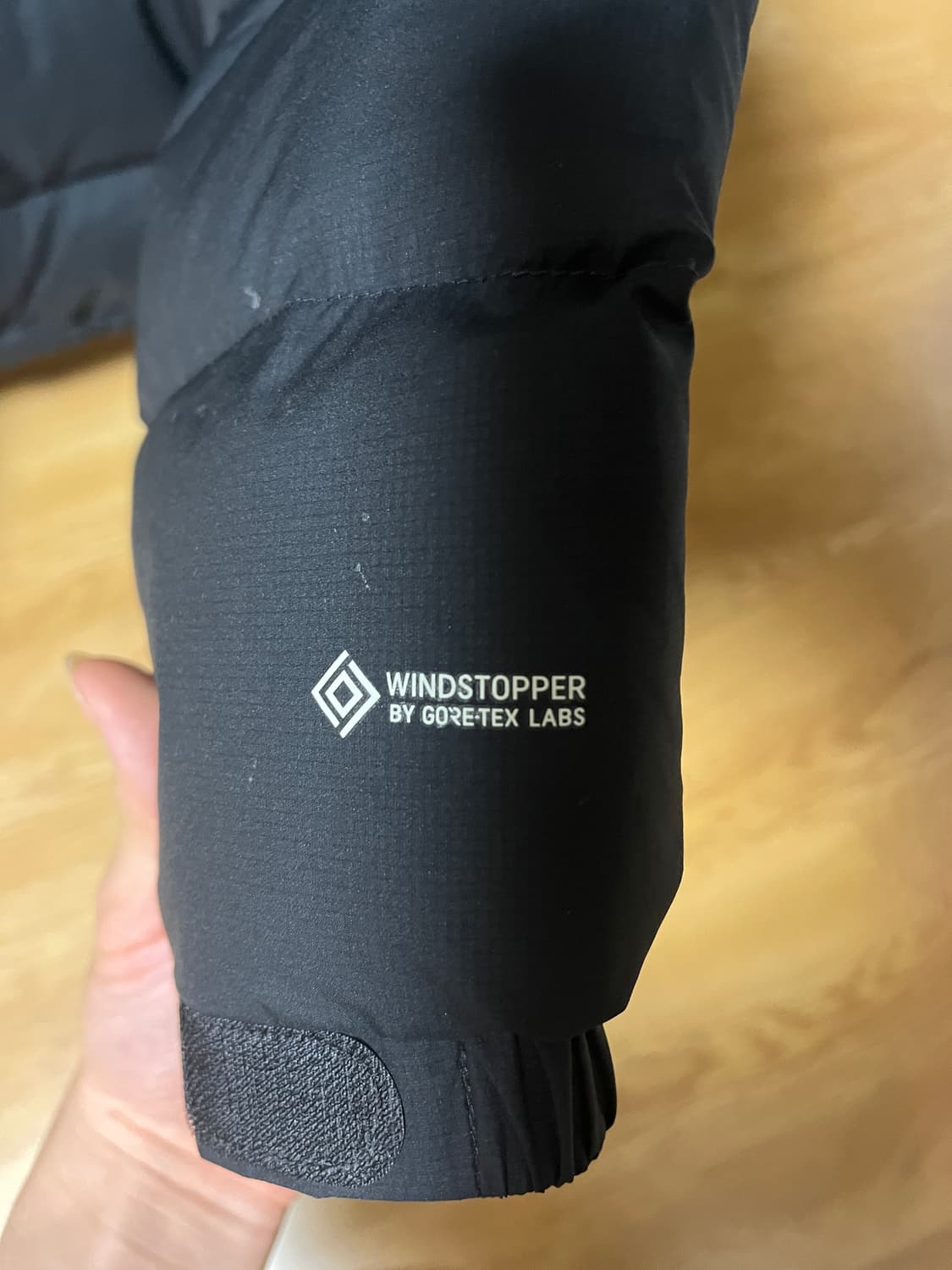 몽벨 고어텍스 블랙 경량 패딩 800필파워 상품이미지4