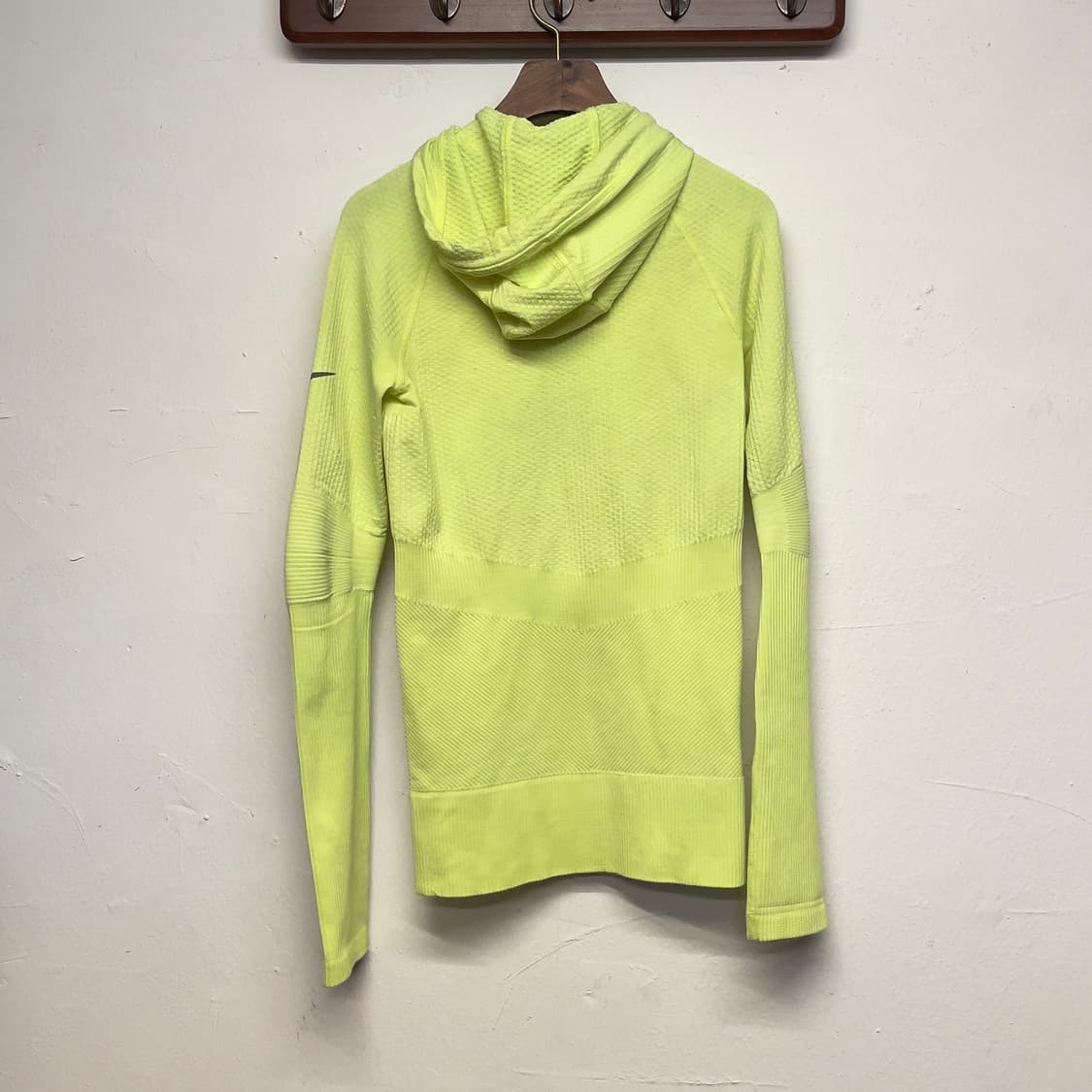 나이키 (우먼) 러닝 후드 롱 슬리브   상품이미지3