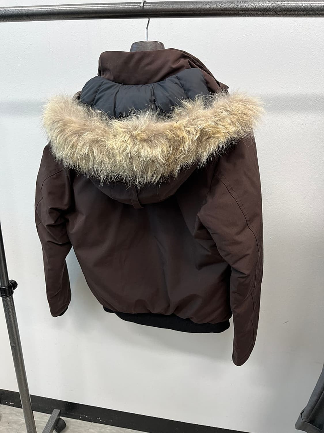 95-100) 캐나다구스 브라운 봄버다운  상품이미지8