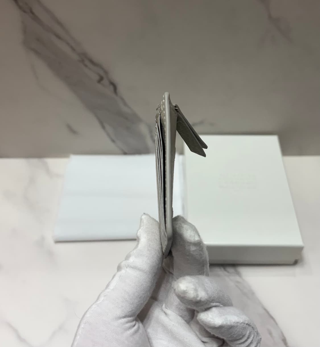 [정품] 마르지엘라 지퍼 카드지갑 아이보리 상품이미지4