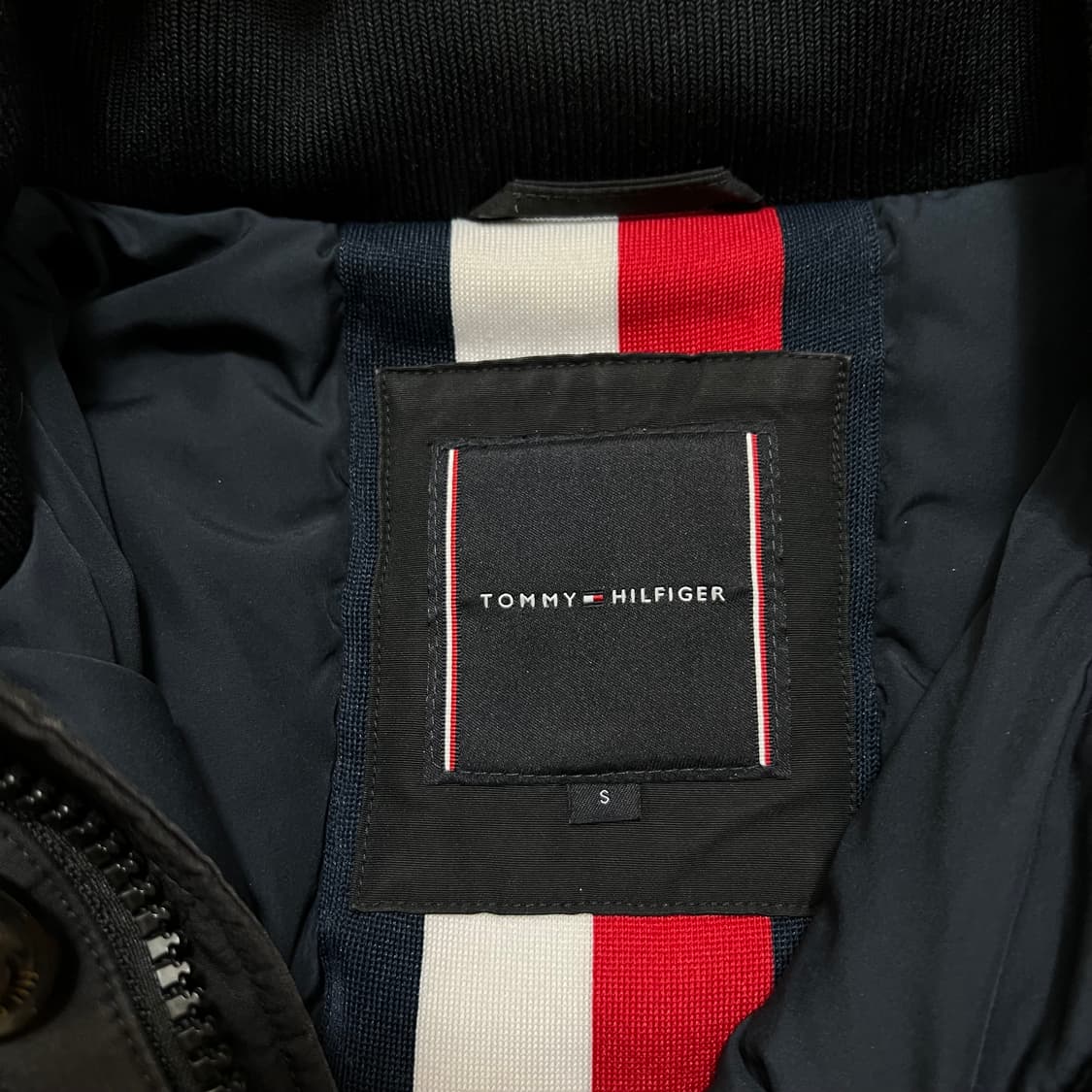 타미힐피거 구스다운 후드 미디엄 패딩 점퍼 [블랙] S/90 상품이미지5