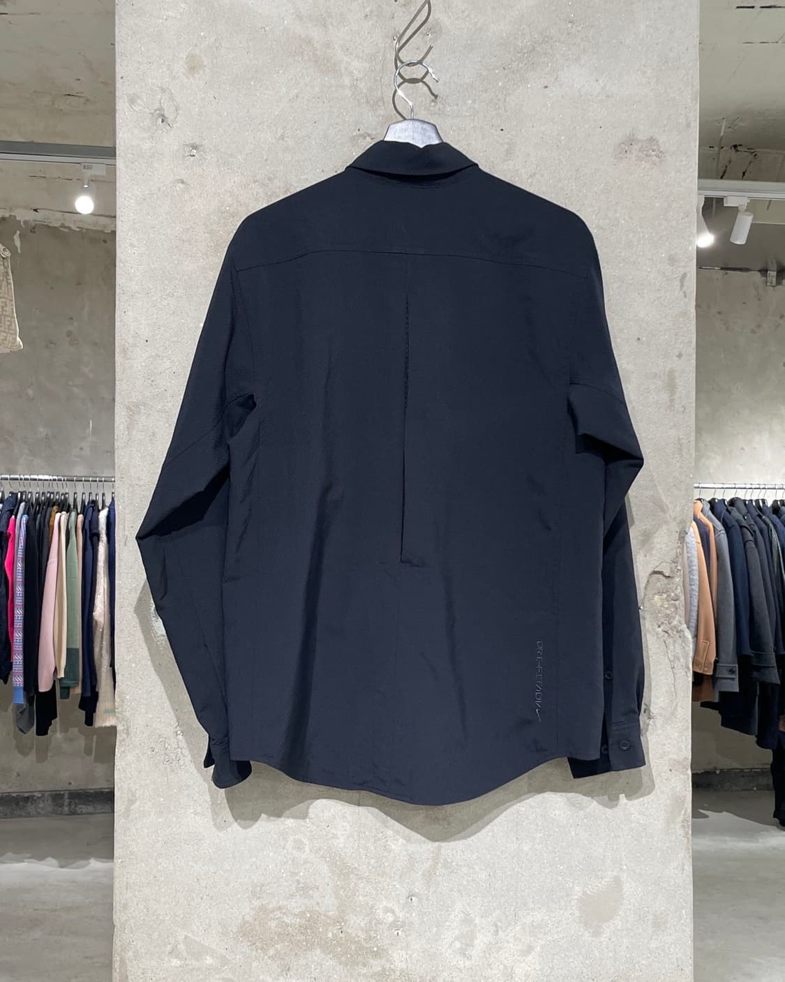 나이키 acg 블랙 uv 데버 스테이션 트레일 포켓 셔츠 상품이미지6