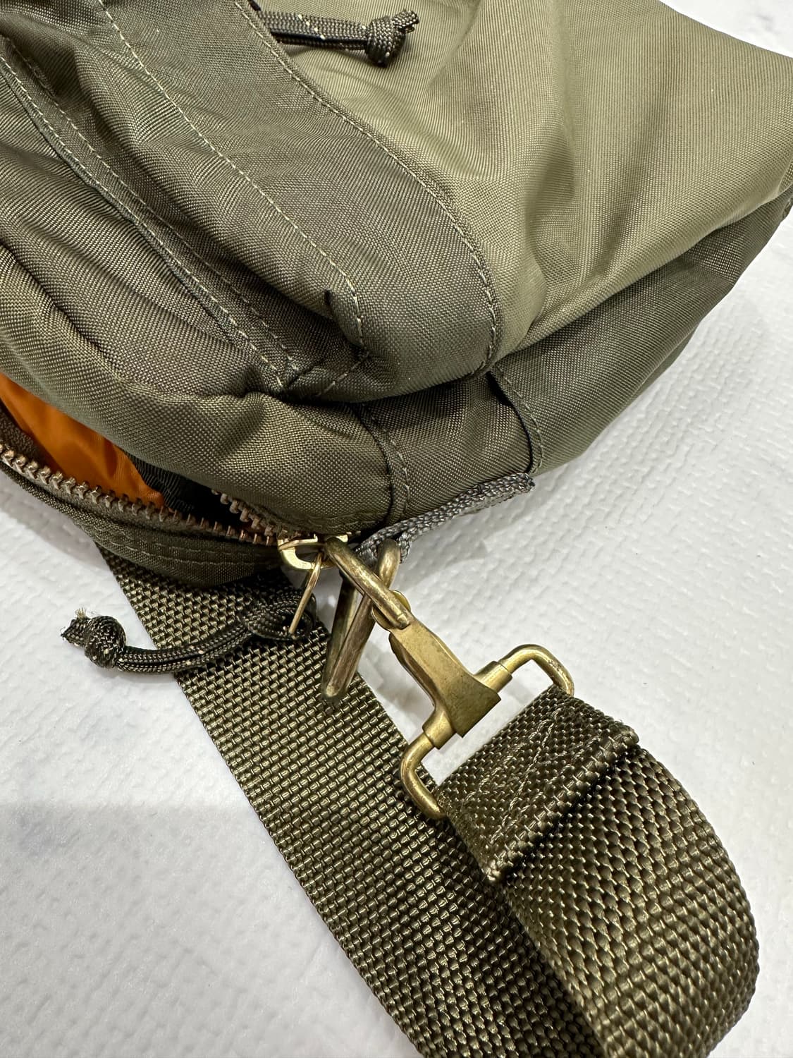 포터 포스 숄더백 스몰 올리브 드랩 상품이미지8