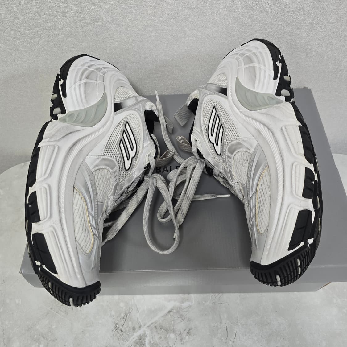 발렌시아가 10xl 스니커즈 신발 41사이즈 판매 상품이미지4