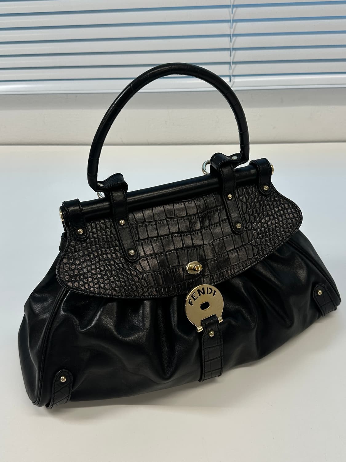 펜디 카프스킨 토트백 os 상품이미지2