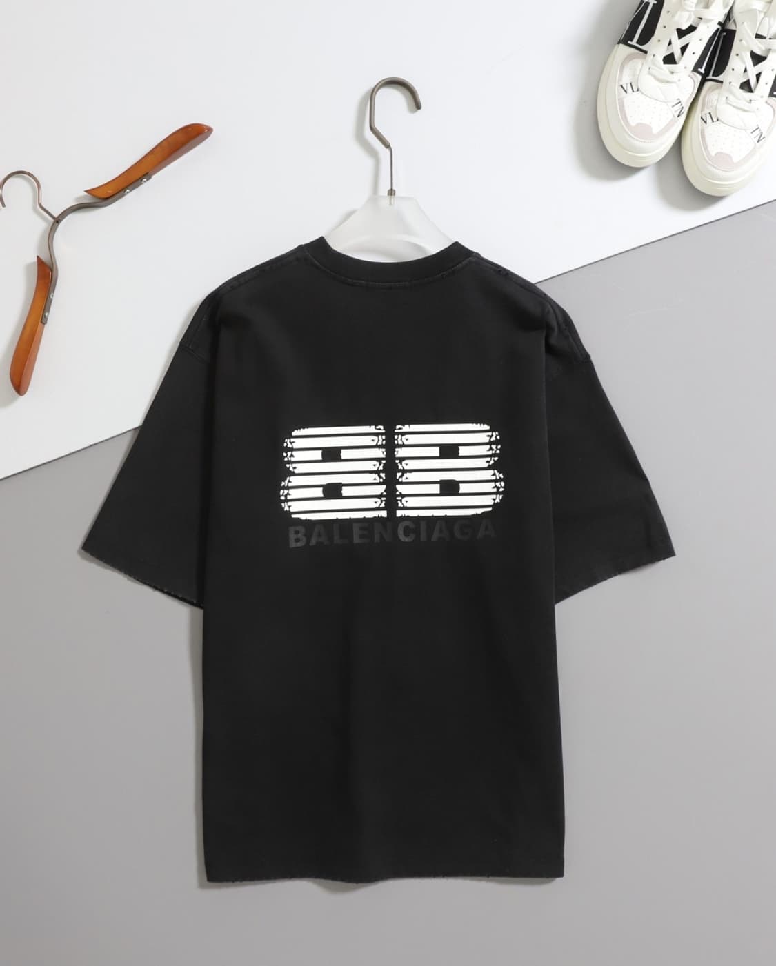 발렌시아가 빈티지 워싱 반팔 티셔츠 상품이미지1