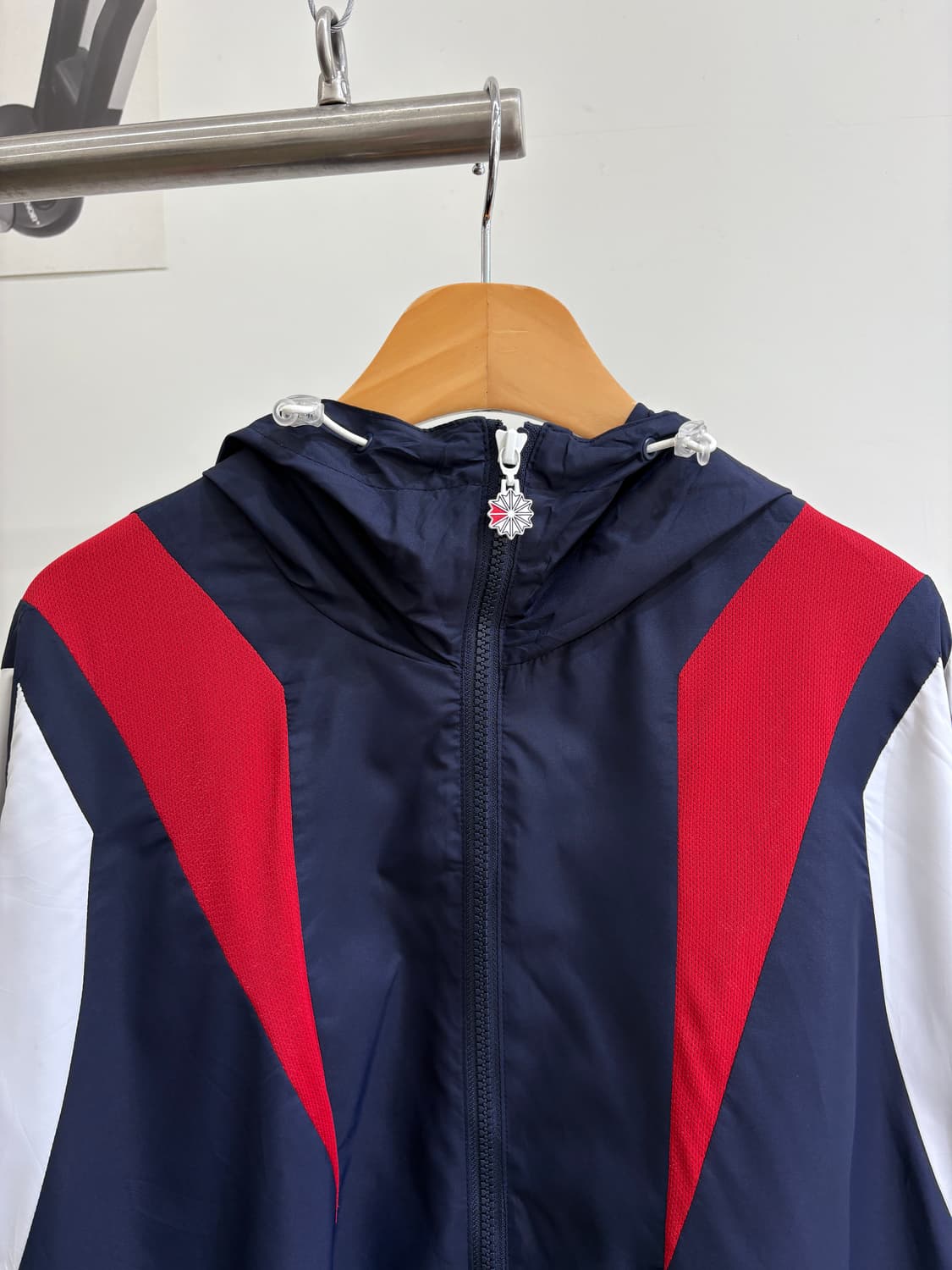 REEBOK 바람막이 상품이미지2
