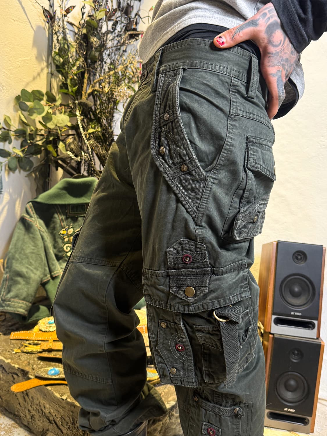 K.U.I – Multi Pocket Cargo Pants 상품이미지2