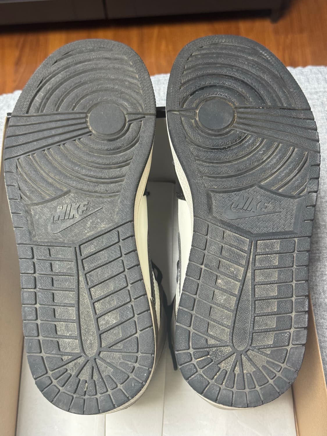 [265] 조던 1 레트로 하이 OG 다크 모카 상품이미지6