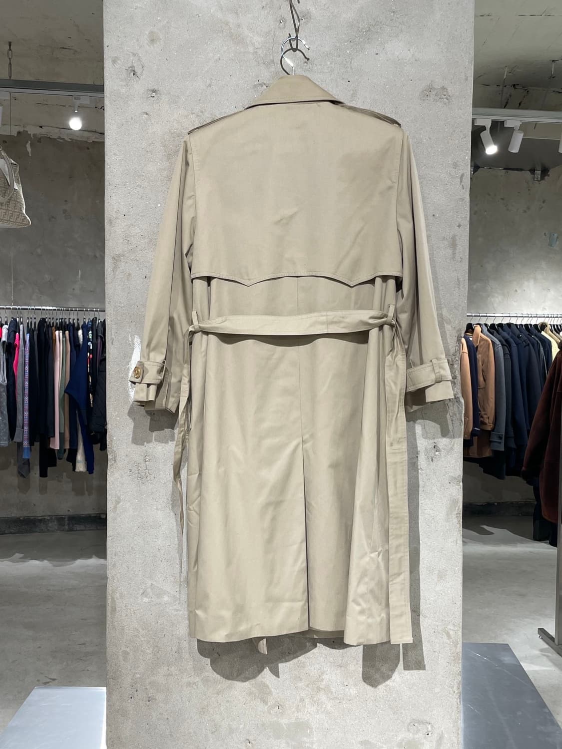 올드 셀린느 라이트 베이지 금장 버튼 트렌치 코트 상품이미지6