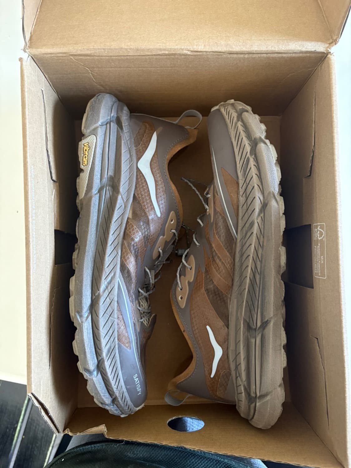 호카 x 새티스파이 마파테 스피드 4 라이트 러버  상품이미지9