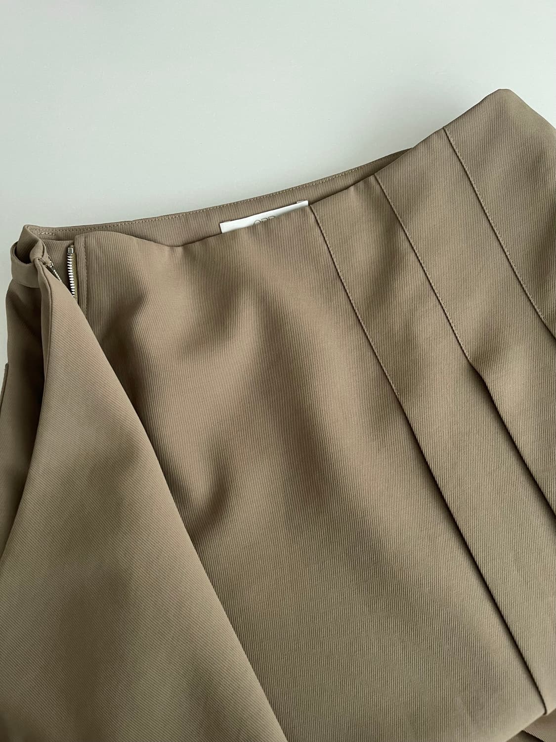 M) 오르 ORR 랩 타이드 스커트 카키베이지 상품이미지3