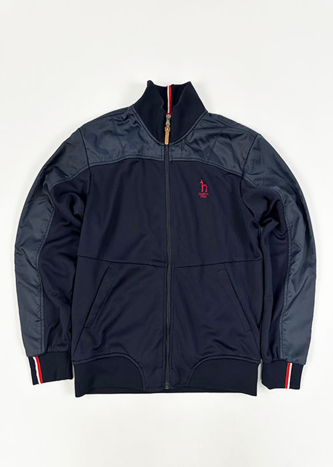 [105] 헤지스 스포츠 트랙탑 상품이미지1