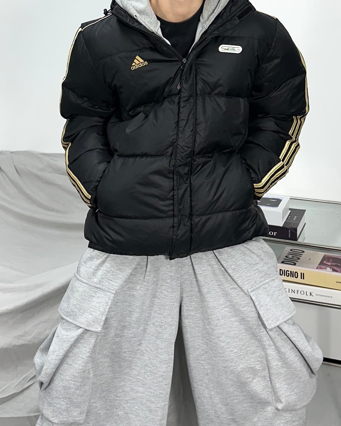 아디다스 00s 블랙 골드 패딩 100 상품이미지2