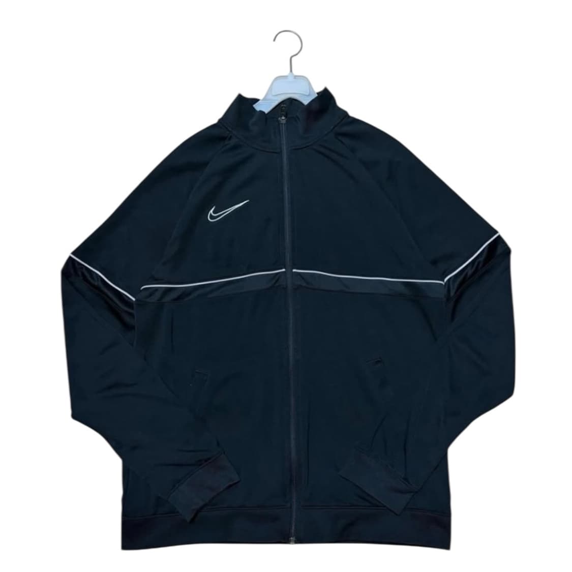 나이키 트랙탑 상품이미지1