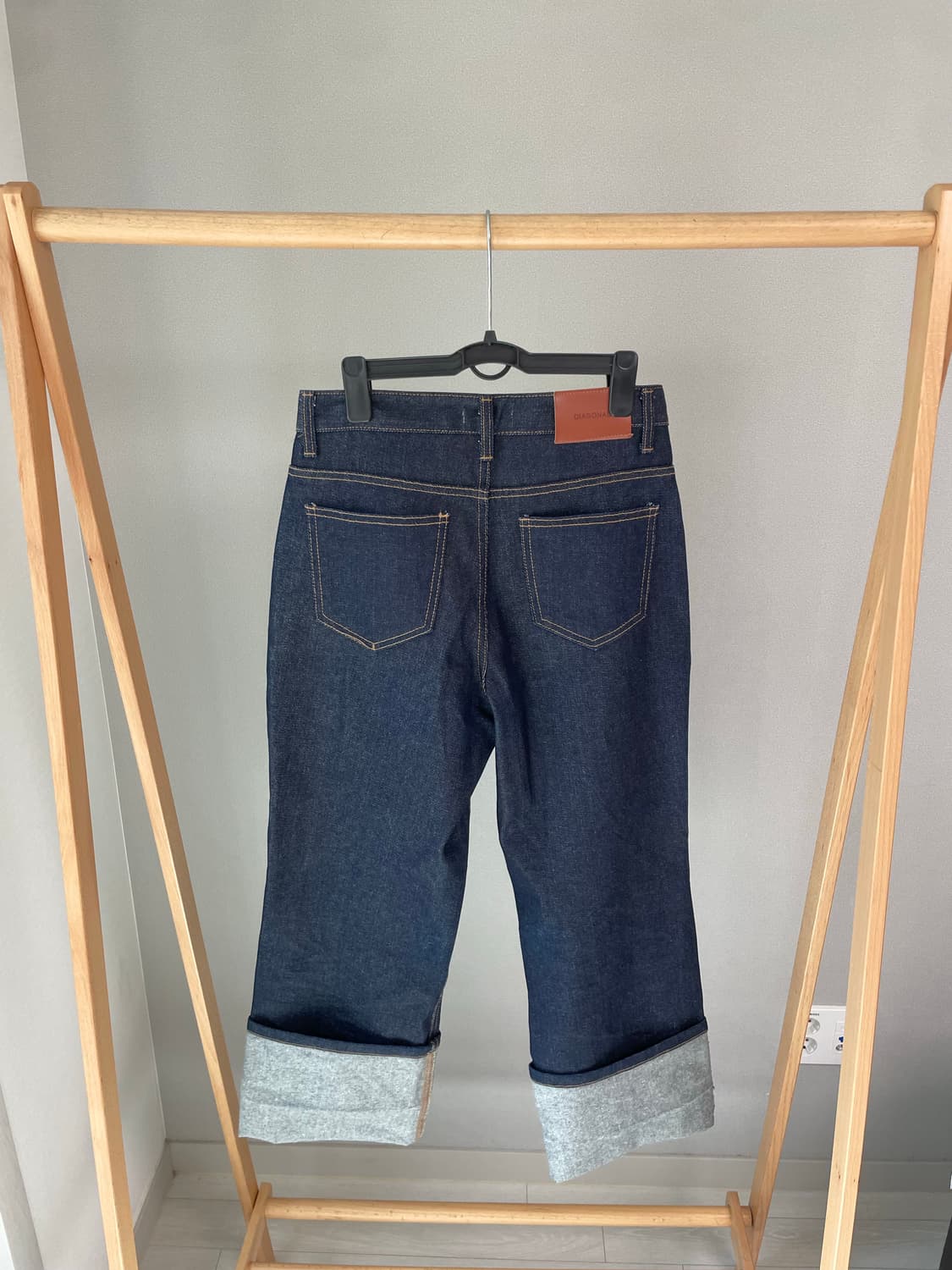 DIAGONAL 버튼 플라이 와이드 데님 팬츠 상품이미지4