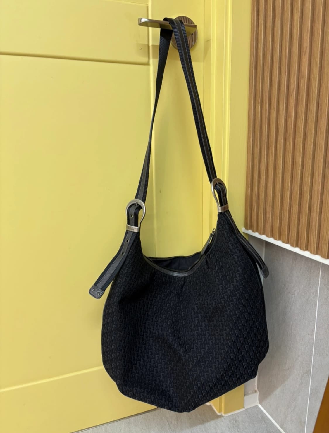 디올 블랙 오블리크 숄더백 (보증서/택있음/무배) 상품이미지2