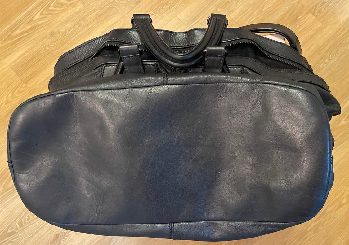 지방시 Givenchy나이팅게일 맥시 (XL) 블랙 카프스킨 숄더백 상품이미지9