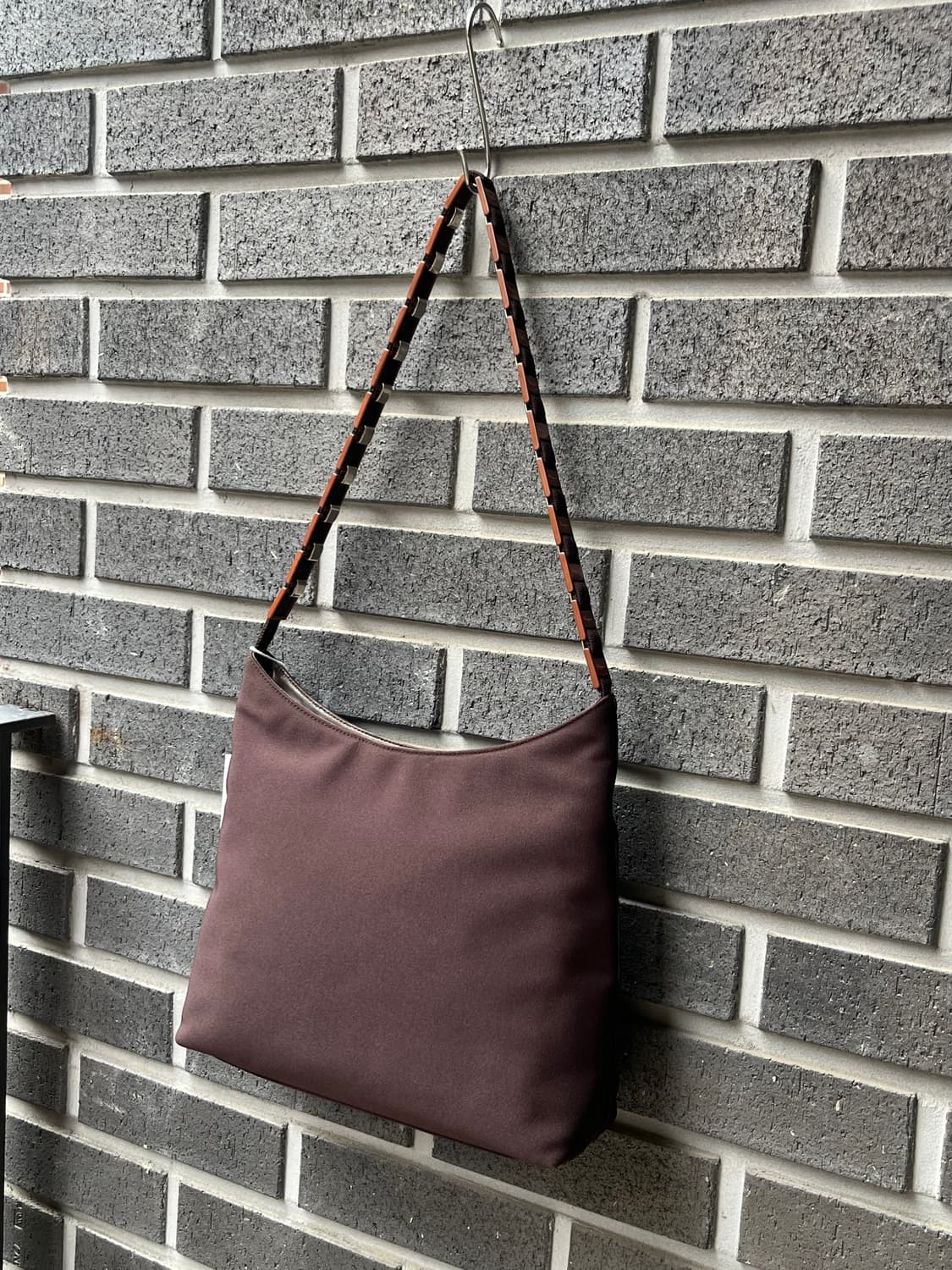 90s FERRAGAMO 페라가모 아크릴피스 핸들 백 상품이미지1