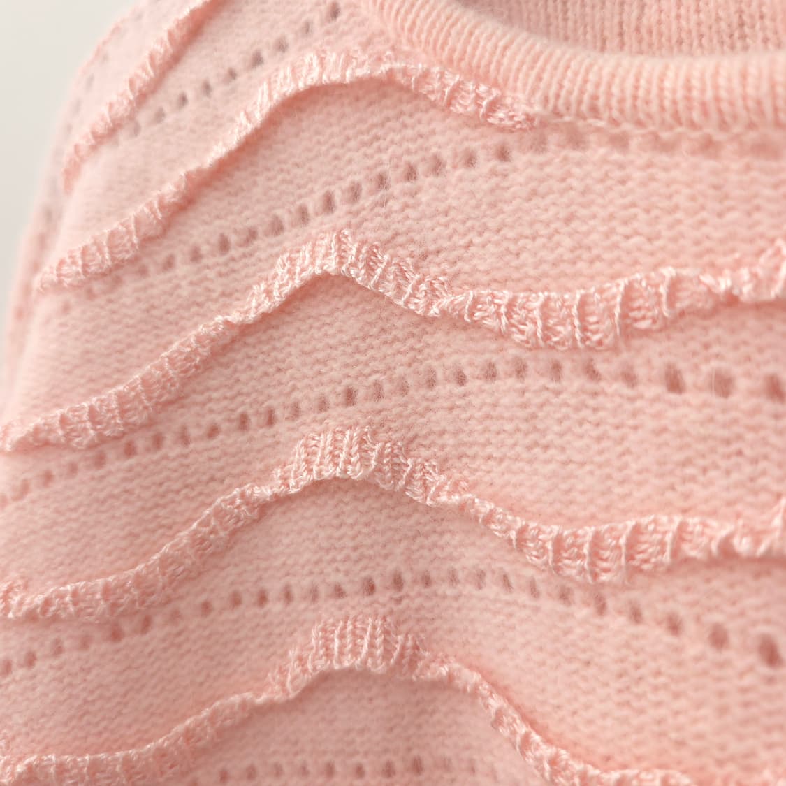 KAZAMIDORI 연핑크 울 가오리핏 물결패턴니트 상품이미지8