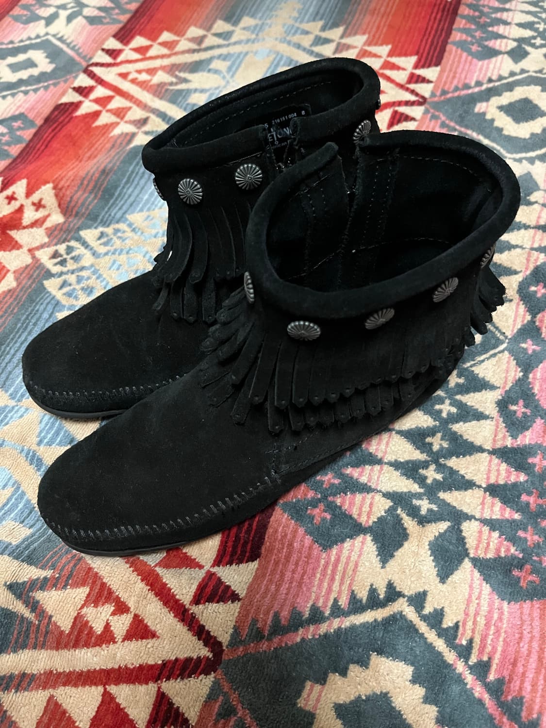 Minnetonka 미네통카 프린지 부츠 상품이미지1