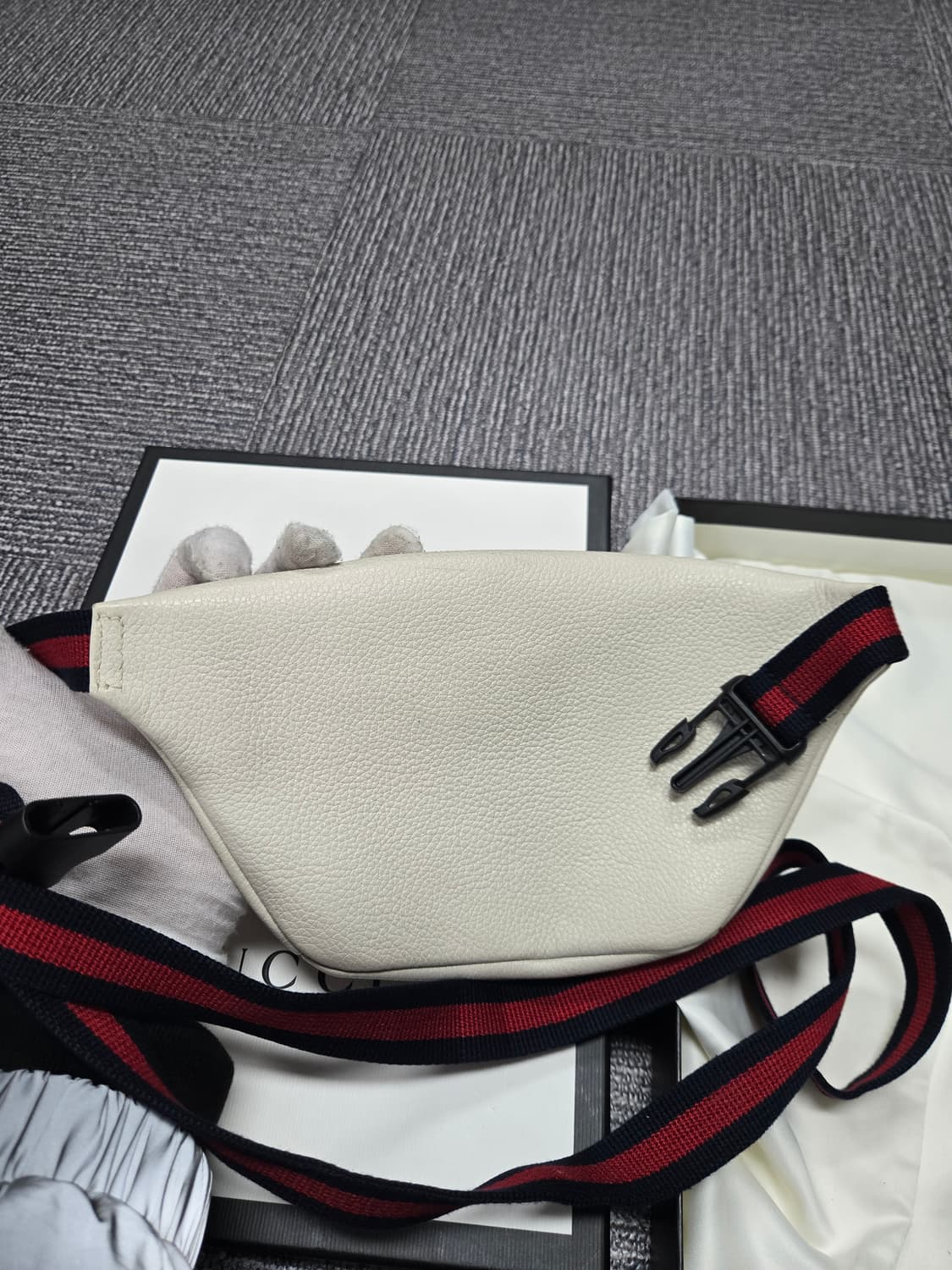 [특가][정품] 구찌 띠로고 벨트백 상품이미지3