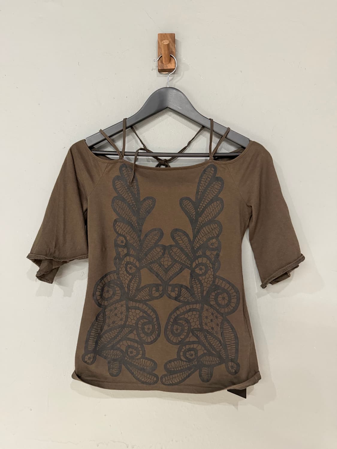 printing detail halter&off shoulder top 상품이미지6