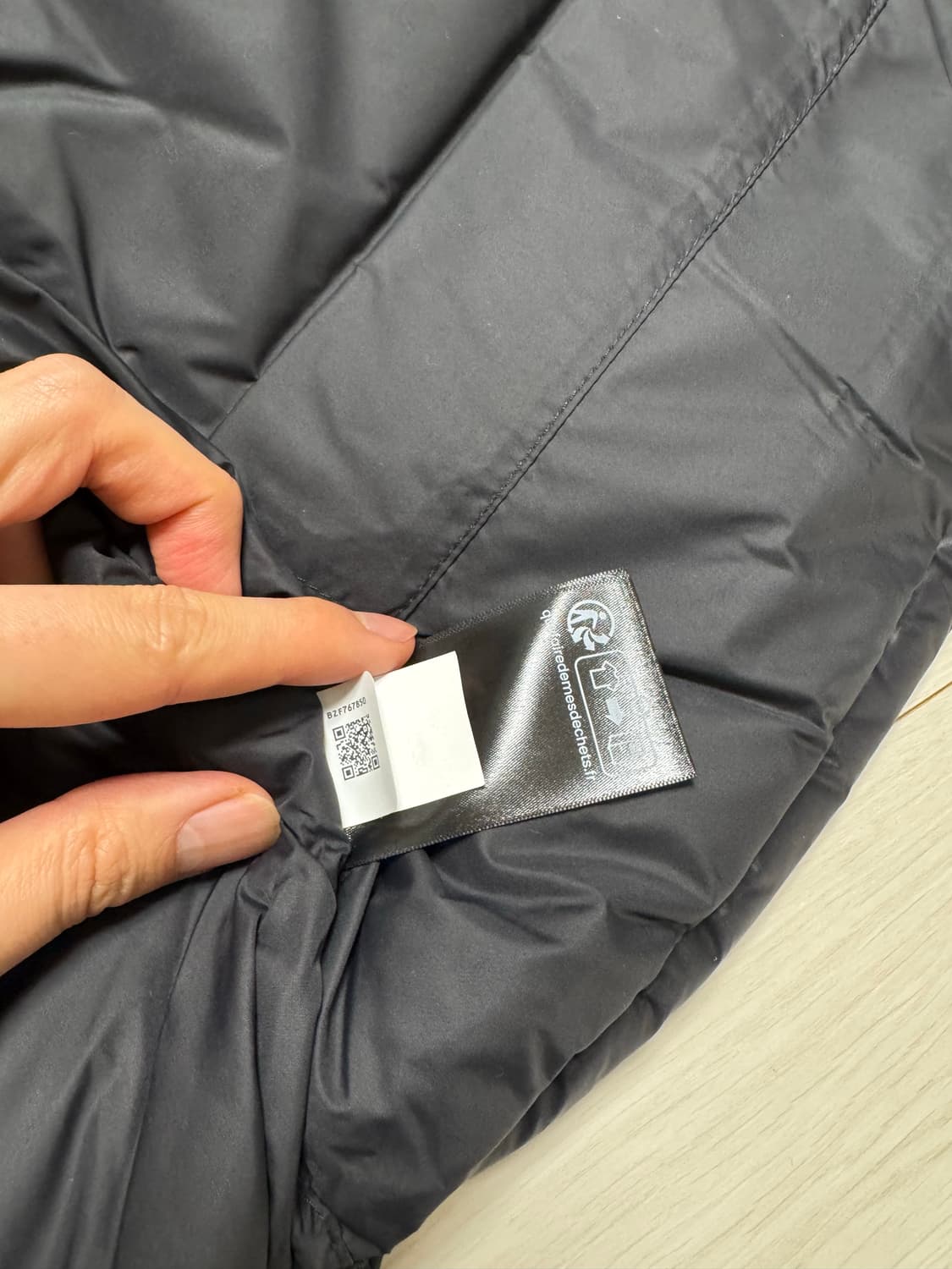 노스페이스 1996 레트로 눕시 다운 L 해외판 새상품 팔아요. 상품이미지5