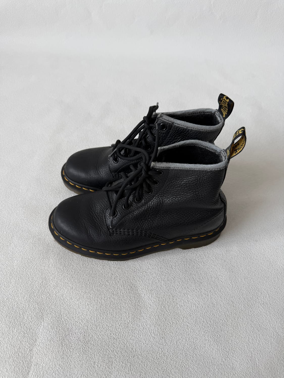 [UK4, 230]닥터마틴(Dr.Marten) 6홀 레더 부츠 상품이미지3