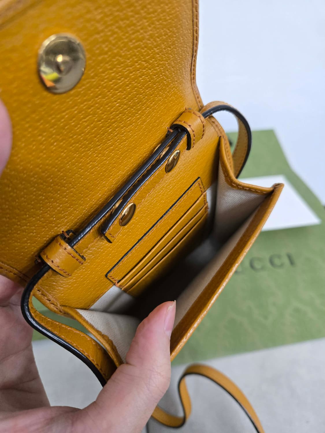 [보증서 정품] 구찌 카이 폰홀더백 상품이미지1