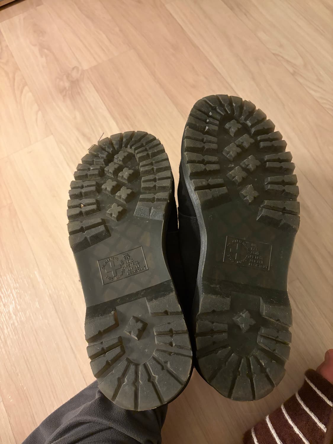 닥터마틴 램지 스웨이드 블랙 상품이미지3