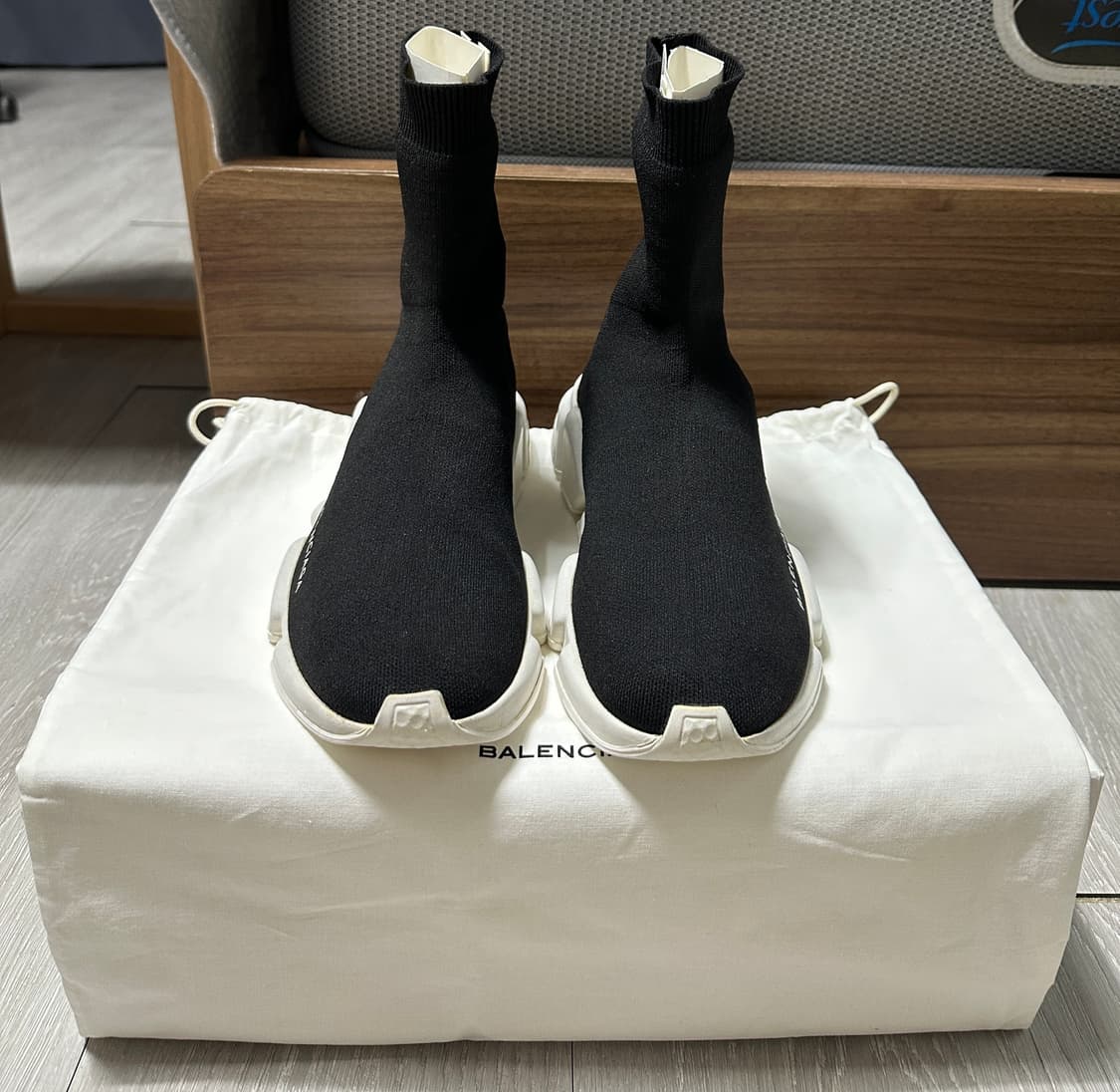 초레어) 발렌시아가 17년도 시즌 스피드러너 롱버전 상품이미지2