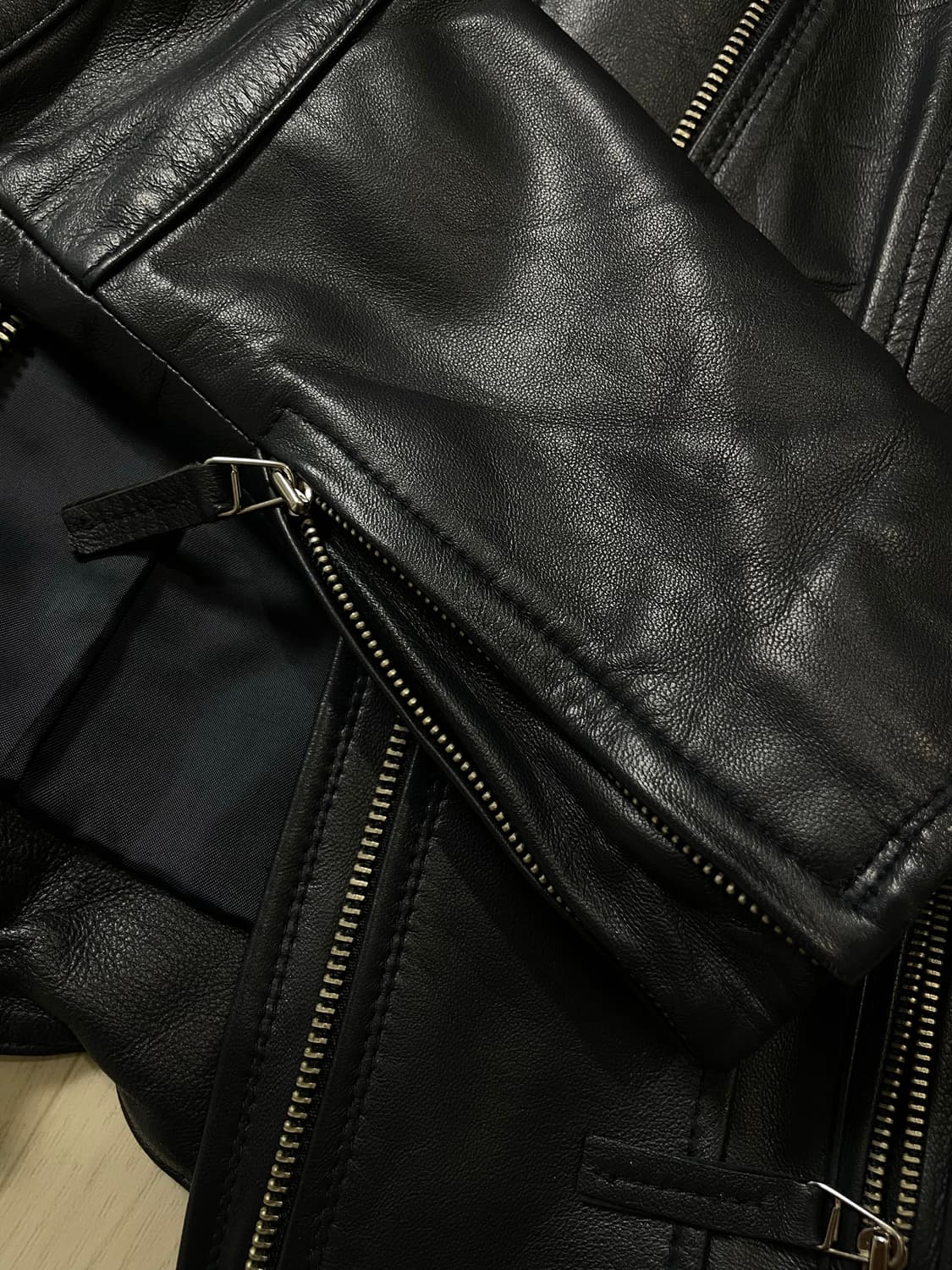 아이잗컬렉션 레더자켓  상품이미지4