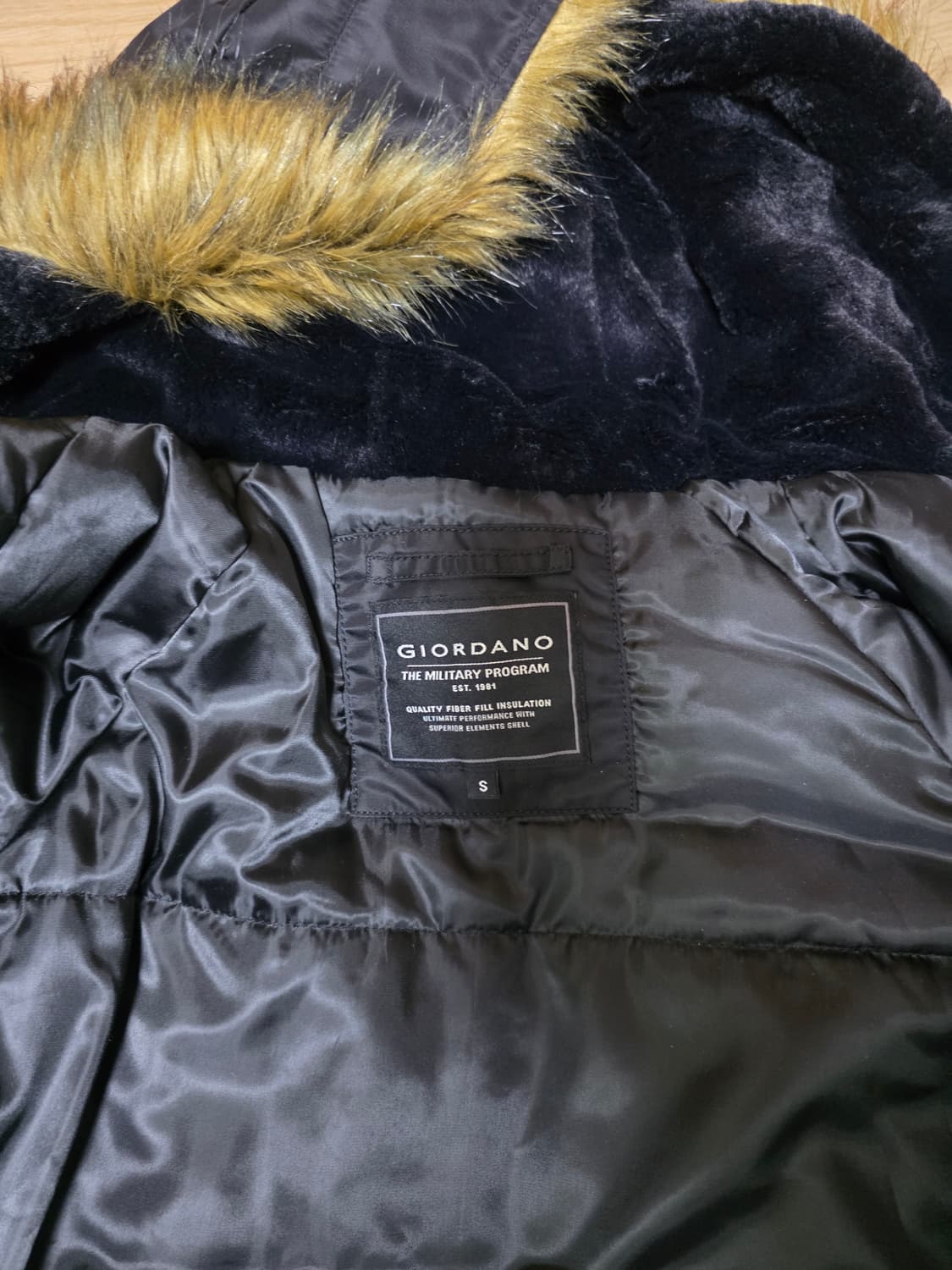 지오다노 N2B 봄버 자켓패딩 블랙 상품이미지4