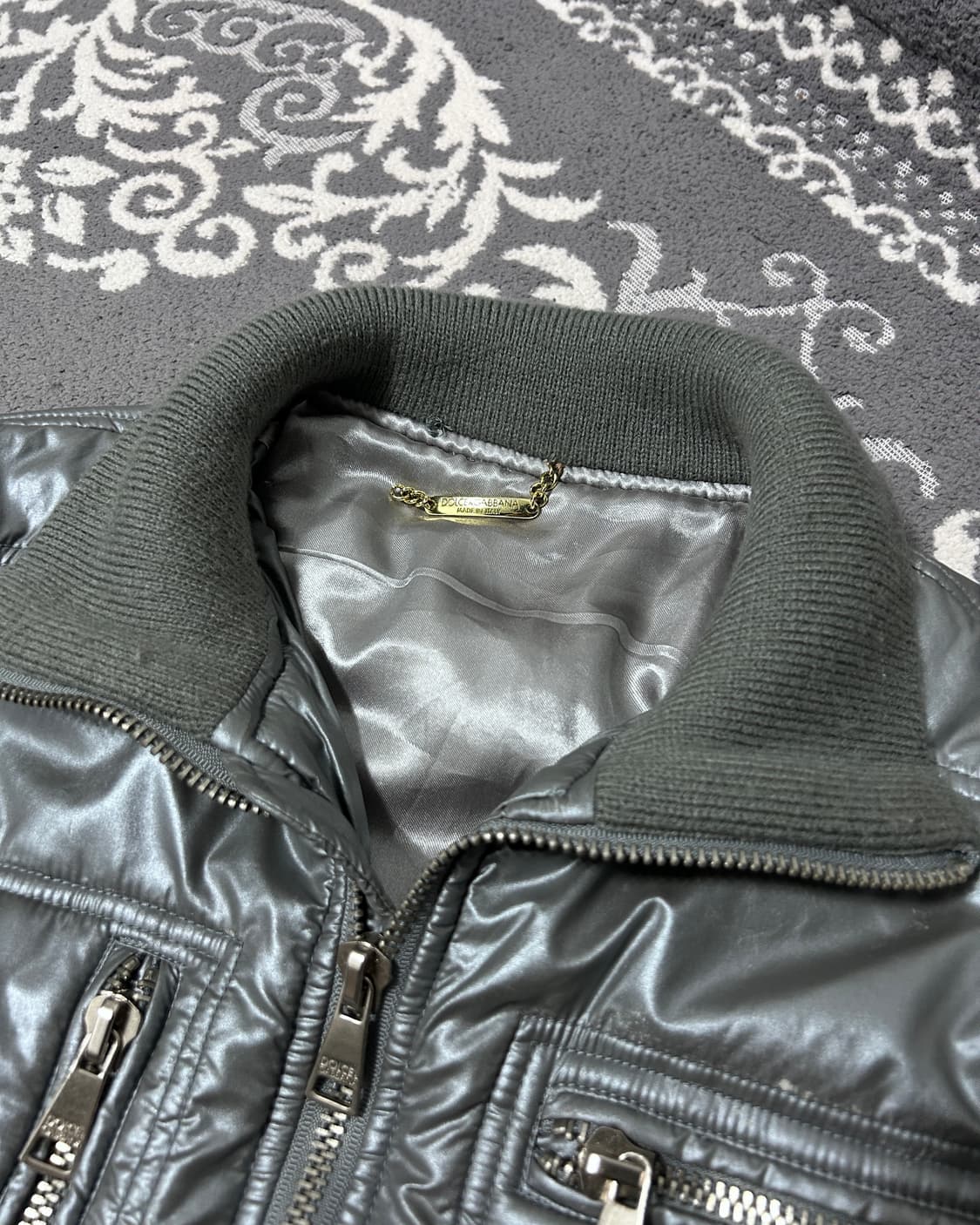 00’s 돌체앤가바나 메탈릭 실버 패디드 자켓 상품이미지4