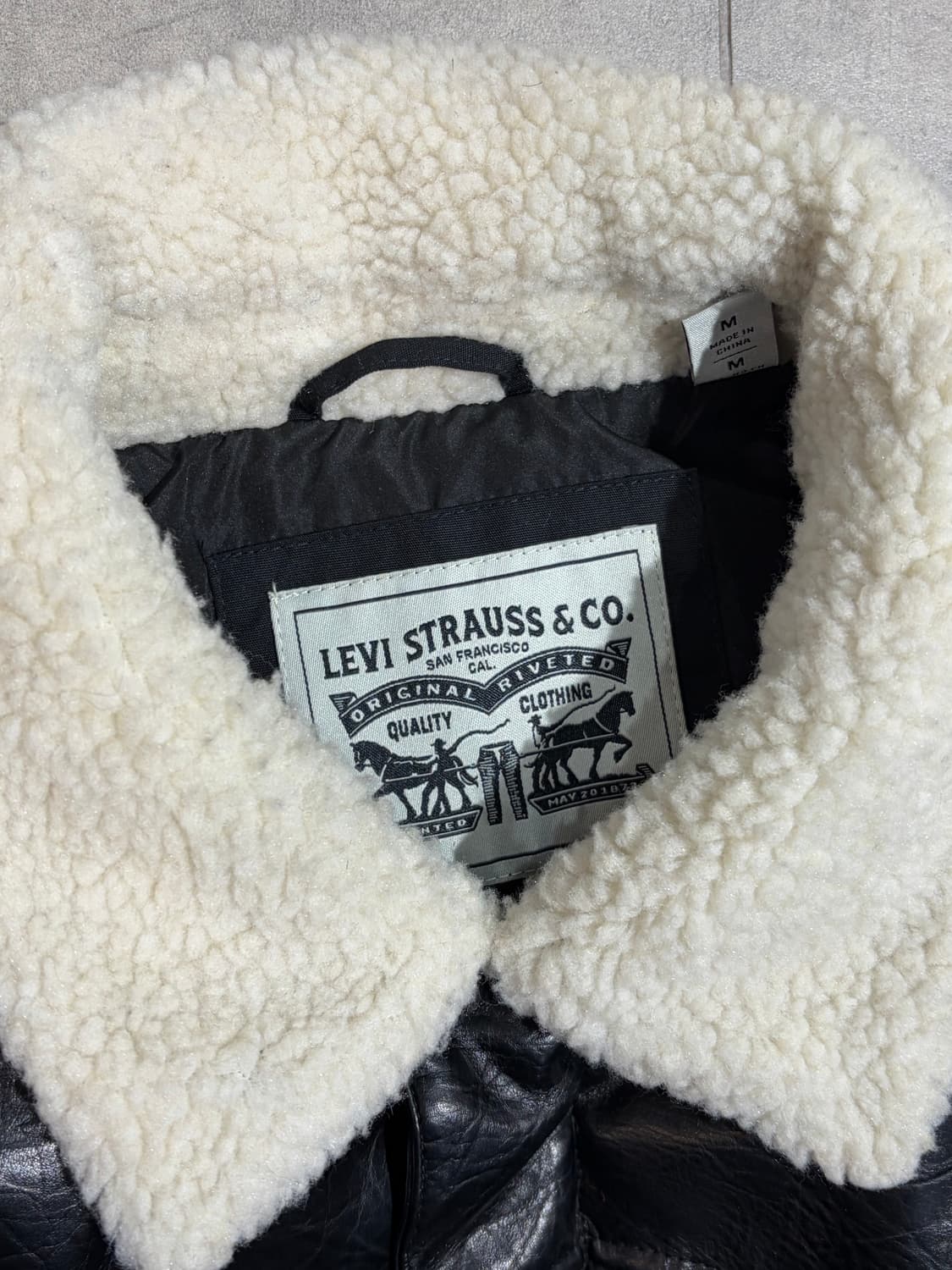 리바이스 쉐르파 레더 가죽 패딩 자켓 상품이미지4