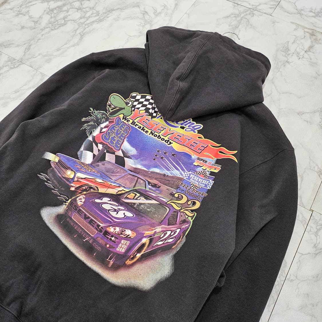 예쓰아이씨 레이싱 빅로고 블랙후드티
M 상품이미지2