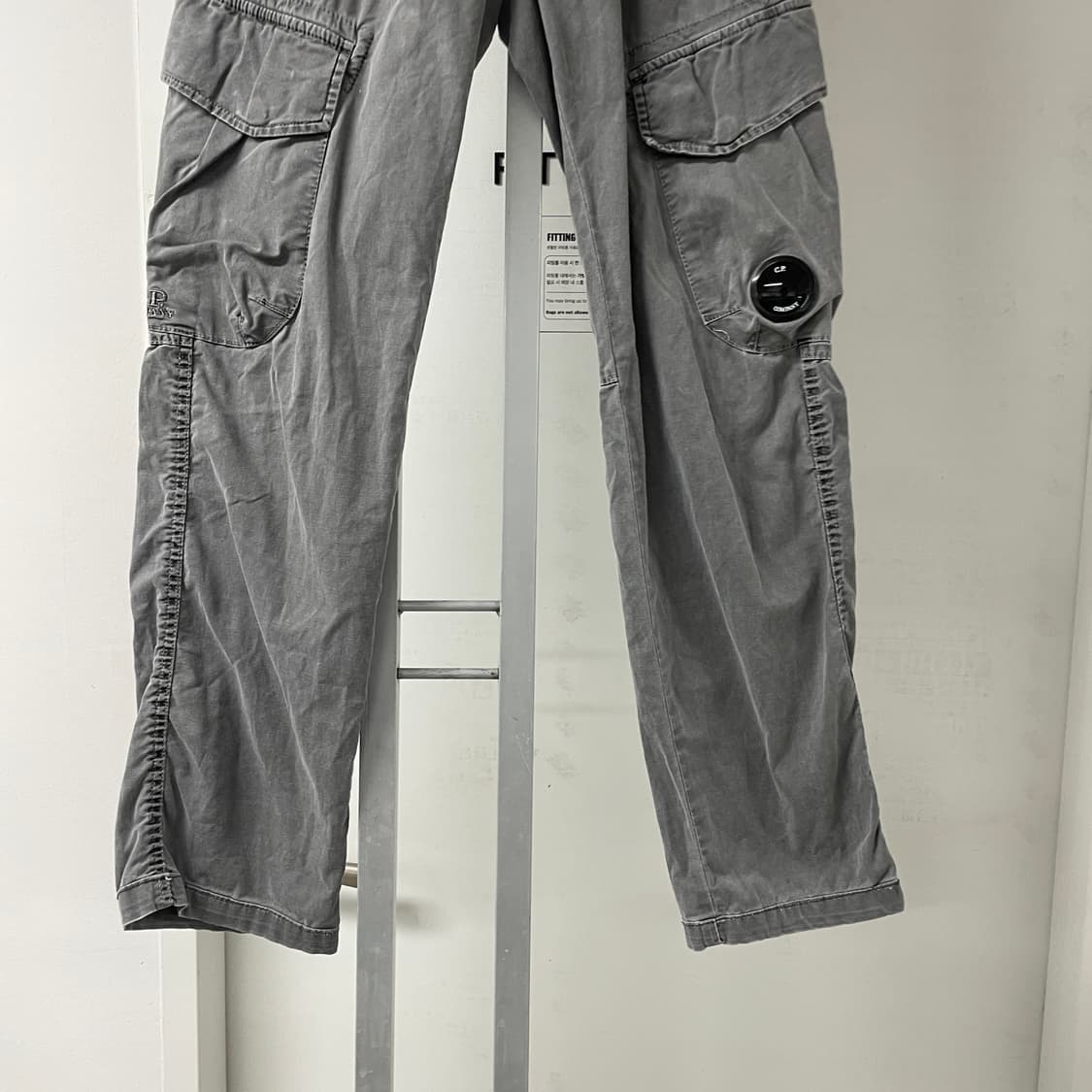 CP 컴퍼니 렌즈 카고 팬츠 그레이 78 상품이미지3