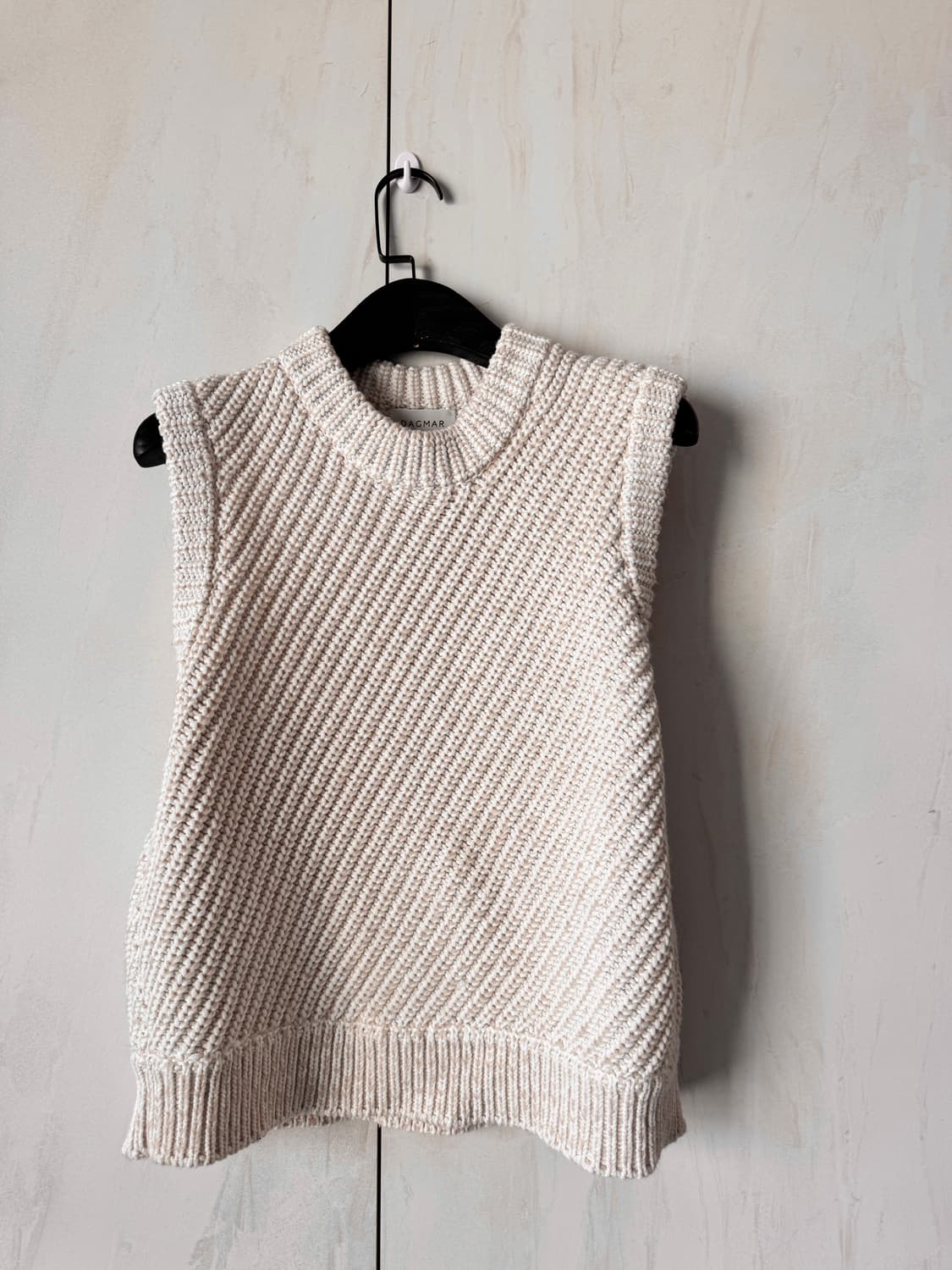 새상품 영국 브랜드DAGMAR 다그마 니트 조끼 XS 아이보리 상품이미지1